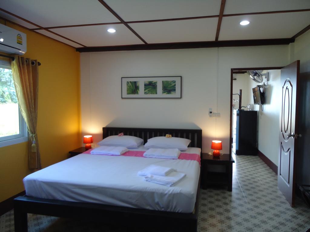 Sea Breeze House, Naiplao Beach Khanom Extérieur photo