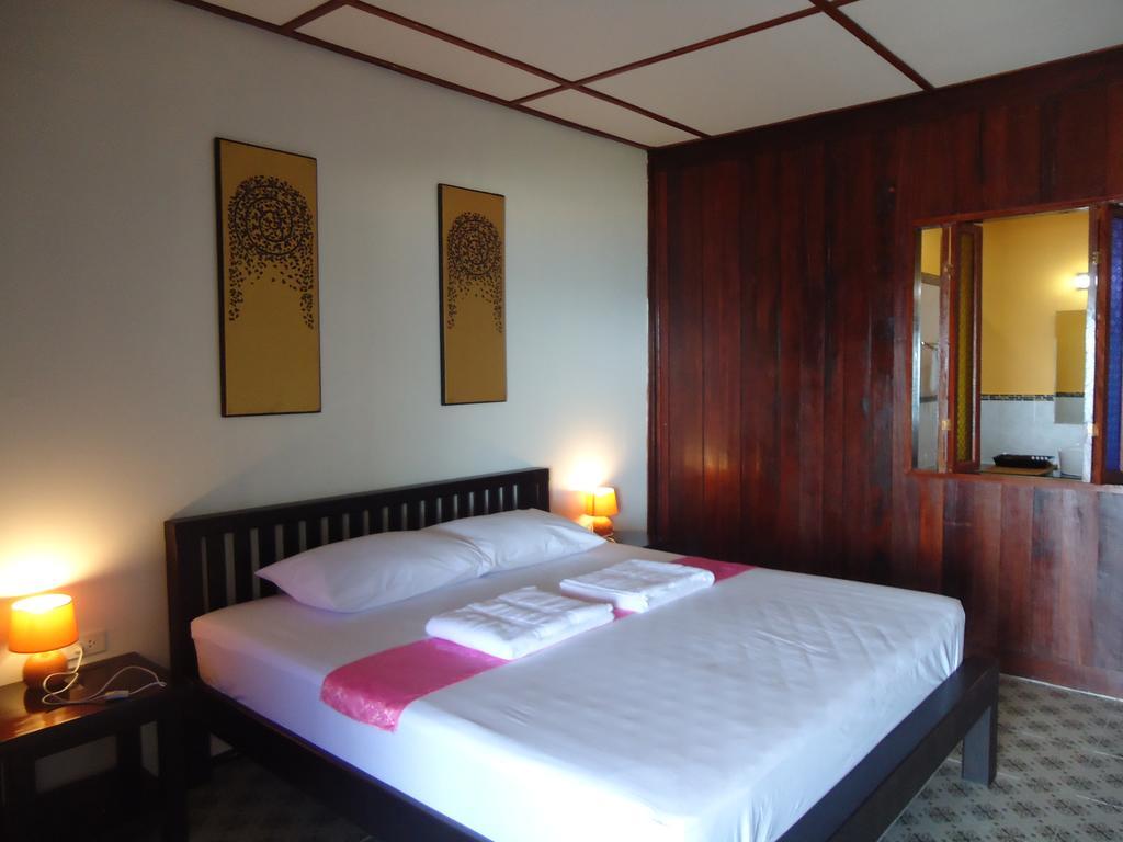 Sea Breeze House, Naiplao Beach Khanom Extérieur photo